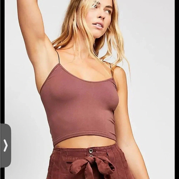 FREE PEOPLE SEAMLESS CROPPED CAMI IN COCO  SIZE M/L - Picture 1 of 6